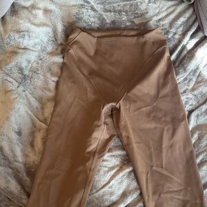 SKIMS x Nike women’s V-panel Dri-fit Brown Leggings